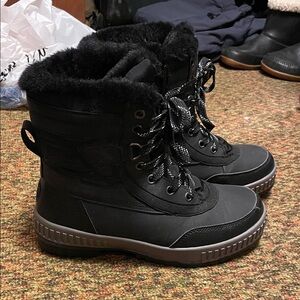Like New! Pajar Women’s Zipper Winter Boots